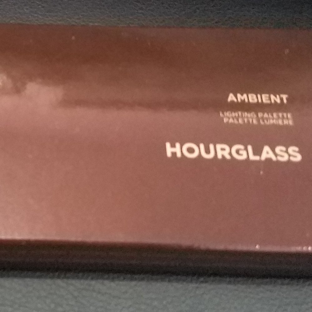 ⭐Hourglass Ambient Lighting Palette $64 NEW IN BOX - Picture 6 of 8